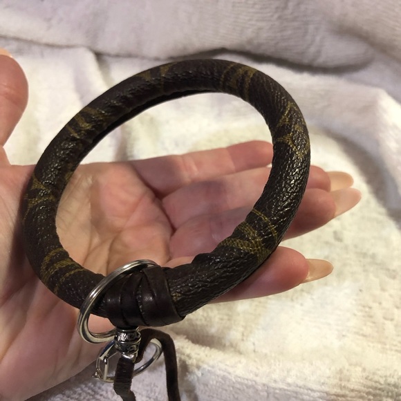 Repurposed fashion handbag keychain bangle bracelet - Picture 3 of 6